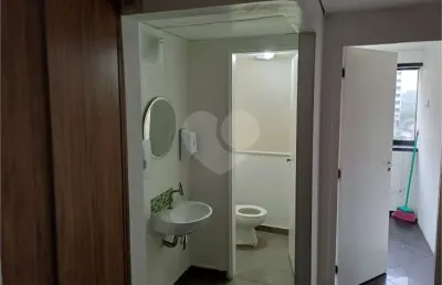 Sala comercial para alugar na Avenida Ibirapuera, --, Moema, São Paulo