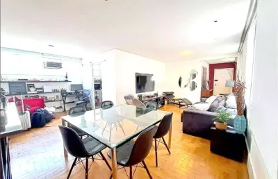 Apartamento reformado pertinho da praça buenos aires.