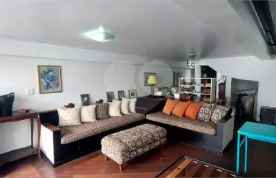 Casa com 3 quartos à venda na Rua Doutor José Cândido de Souza, --, Moema, São Paulo