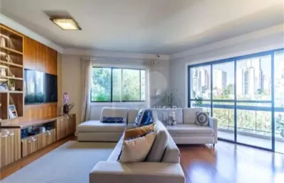 Apartamento em pinheiros com 3 quartos 3 vagas e varanda reformado