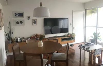 Apartamento à venda com 110m², 3 dormitórios, 1 suite e 1 vaga