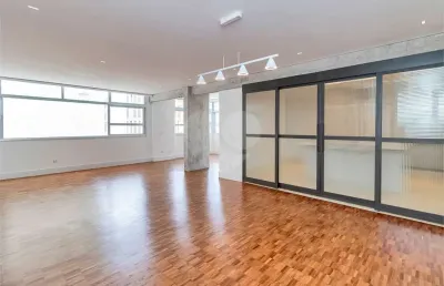 Apartamento  a venda  com 220m²  3 quartos e 2 vagas