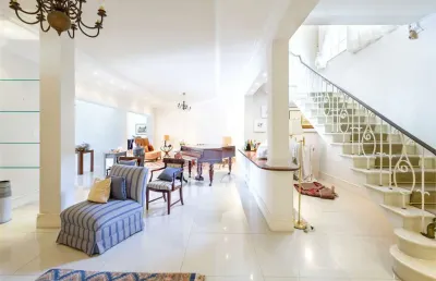 Casa com 4 quartos para alugar na Rua Doutor Manoel Maria Tourinho, --, Pacaembu, São Paulo