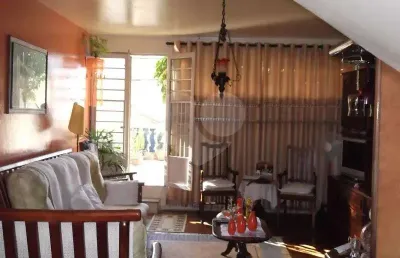 Casa com 3 quartos à venda na Rua Doutor Octacílio Câmara Silveira, --, Saúde, São Paulo