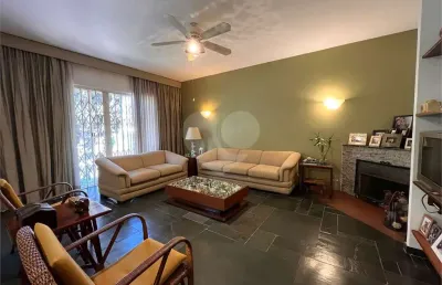 Casa com 2 quartos à venda na Rua João Moura, --, Jardim América, São Paulo