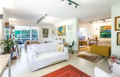 Casa com 3 quartos à venda na Rua Zequinha de Abreu, --, Pacaembu, São Paulo