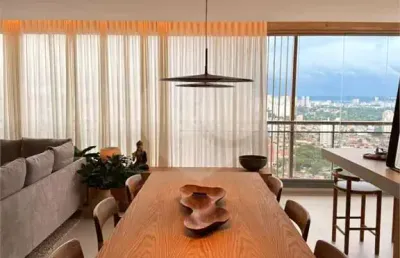 Apartamento totalmente reformada e mobiliada a venda