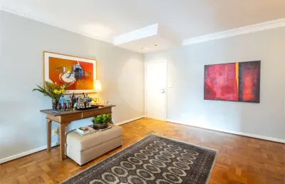 Apartamento com 189m2 uteis, com varanda na parte plana do jardim américa