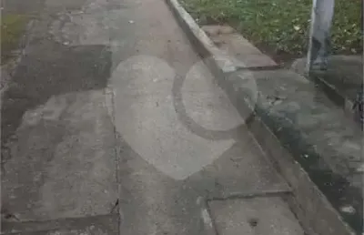 Casa antiga em terreno de 500 metros quadrados ao lado da berrini à venda no brooklin. venha conhecer.