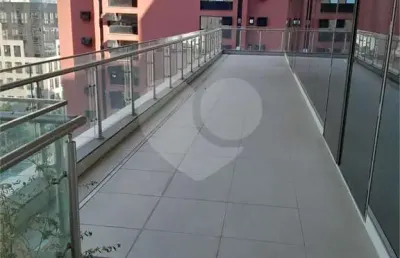 Conjunto comercial, com 650 m² na região da vila olímpia.