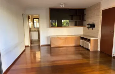 Apartamento com 3 quartos para alugar na Rua Araguari, --, Moema, São Paulo