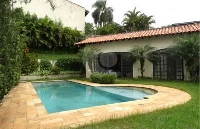 Casa com 4 quartos para alugar na Avenida Padre Pereira de Andrade, --, Boaçava, São Paulo