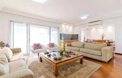 Apartamento tipo para venda com 3 quartos, sendo 3 suítes, 240m²