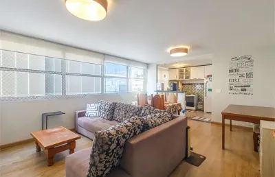 Higienópolis, reformado, 3 quartos (1 suíte), 1 vaga, aceita pets, próximo ao shopping e ao metrô.