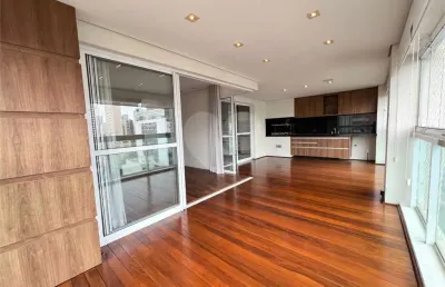 Apartamento com 3 quartos para alugar na Avenida Doutor Cardoso de Melo, --, Vila Olímpia, São Paulo