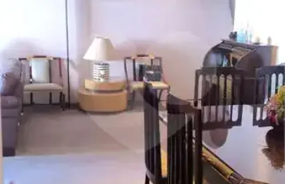Apartamento de 135m2, 3 dormitórios, 1 suíte, living 2 ambientes, 1 vaga, no paraíso.