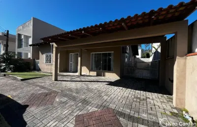 Casa em condomínio fechado com 3 quartos à venda na vila nova, joinville  por r$ 900.000