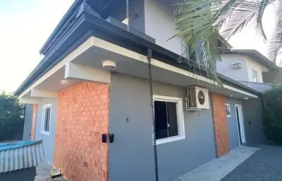 Casa com 3 quartos à venda no adhemar garcia, joinville  por r$ 595.000