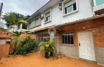 Casa sobreposta baixa à venda, na ponta da praia, em santos!