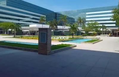 Loja para alugar com 75m², 1 banheiro, 1 vaga de garagem.