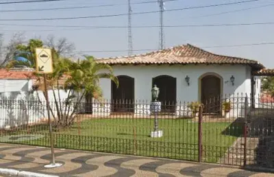 Casa à venda com 2 quartos, sendo 1 suíte,  no centro, itu - sp