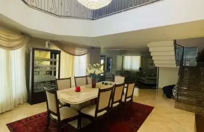Casa alto padrão com 4 suítes em curitiba no bairro: boa vista