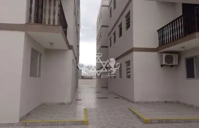Apartamento térreo com 2 doms á 200 metros da praia do indaiá