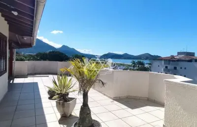 Cobertura a uma quadra da praia à venda, na praia do indaiá, em caraguatatuba, litoral norte de são