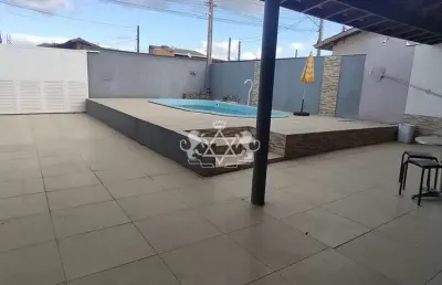 Casa com piscina + 6 kitnets á venda no bairro golfinho, caraguatatuba, litoral norte de são paulo