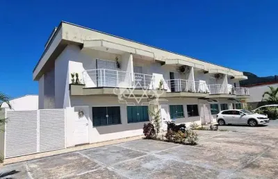 Sobrado à venda em condomínio no bairro cidade jardim, são 110m² at, com 2 suítes e 2 vagas de gara