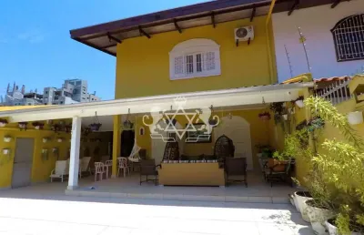 Sobrado à venda, martim de sá, caraguatatuba, sp, em ótimo estado de conservação, a 50 metros da pr