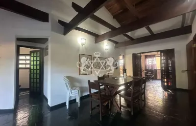 Casa a venda, 03 dorms. com 01 suíte, área gourmet completa com churrasqueira, jardim com paisagism