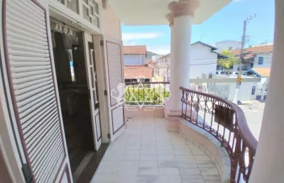 Sobrado à venda no centro de caraguatatuba no litoral norte de são paulo.