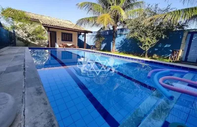 Casa térrea + edícula, à venda no bairro porto novo em caraguatatuba sp