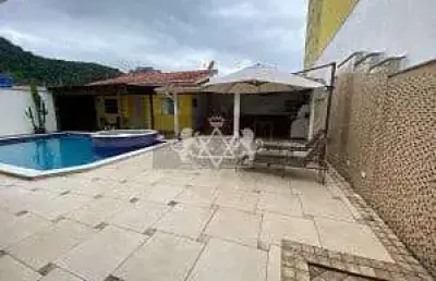 Casa com 4 quartos à venda no Sumaré, Caraguatatuba 