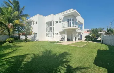 Sobrado alto padrão, praia das palmeiras 2 minutos da praia