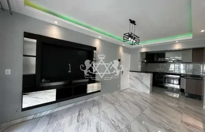 Apartamento com acabamento impecável,  suíte e vista para o mar à venda, a poucos passos da praia -