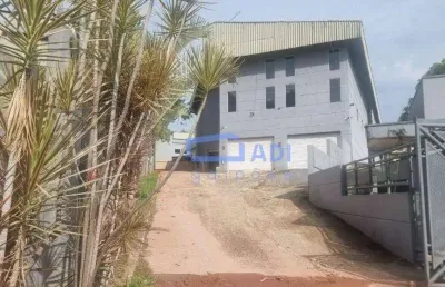 Galpão 3.721 m² com 2 docas e pé direito 9 m – cajamar