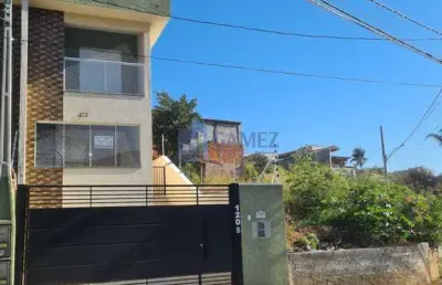 Casa com 3 quartos para alugar no Jardim Maristela, Atibaia 