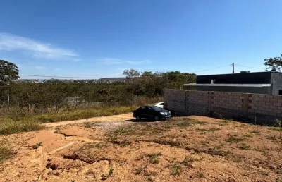 Lote na avenida do sol, 300mts, em condomínio fechado no jardim botânico