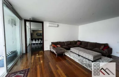 Casa com 3 quartos para alugar na Rua Argentina, 563, Jardim América, São Paulo
