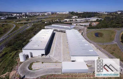 Galpão comercial/industrial (1.303,88m²), 4 banheiros, 8 vagas. no aeroporto do jundiaí