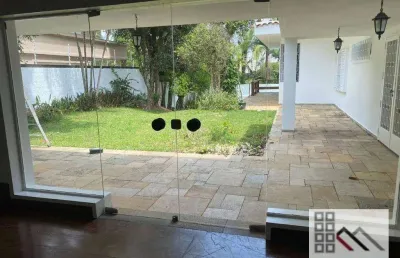 Casa térrea 4 dormitórios (450m²), 3 suítes, quintal, 3 vagas. alto padrão na região nobre do alto da boa vista