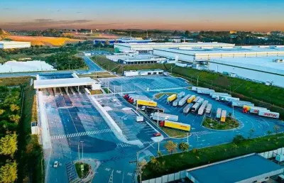 Galpão logístico monousuário (5.200,08m²), 4 banheiros, 7 vagas. glp guarulhos i é um dos maiores parques logísticos