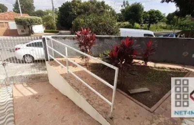 Casa térrea 3 dormitórios (171m²), 2 banheiros, 1 edícula, quintal, 1 vaga. no bairro do joão aranha