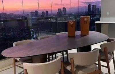 Apartamento 4 dormitórios (344m²), 4 suítes, decorado e mobiliado, varanda, 4 vagas. no centro de alphaville