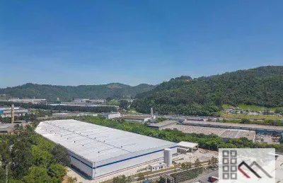 Galpão logístico (1.849,80m²), 3 docas, infraestrutura completa de serviços e segurança. ao lado da castello branco