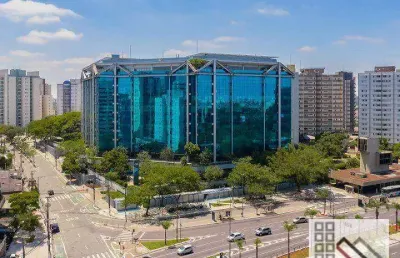 Conjunto comercial (900m²), 8 banheiros,16 vagas. a poucos metros da estação conceição