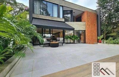 Casa belíssima mobiliada & docorada,3 dormitórios (408m²), 3 suítes, recém reformada, 3 vagas