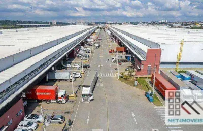 Galpão (2.589,22m²), 6 vagas. localização estratégica e segurança para estocagem e armazenamento